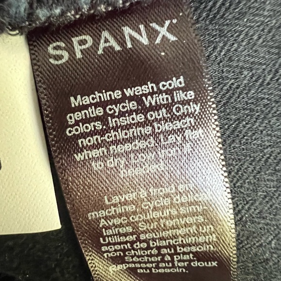 Spanx Signature Waist Slim Boot Dark Wash Jeans Size 29 Back Zip - Picture 8 of 9